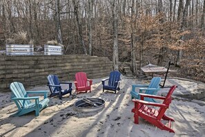 Property grounds - Lakefront Retreat w/ Views, Near Mammoth Cave! (Mammoth Cave)