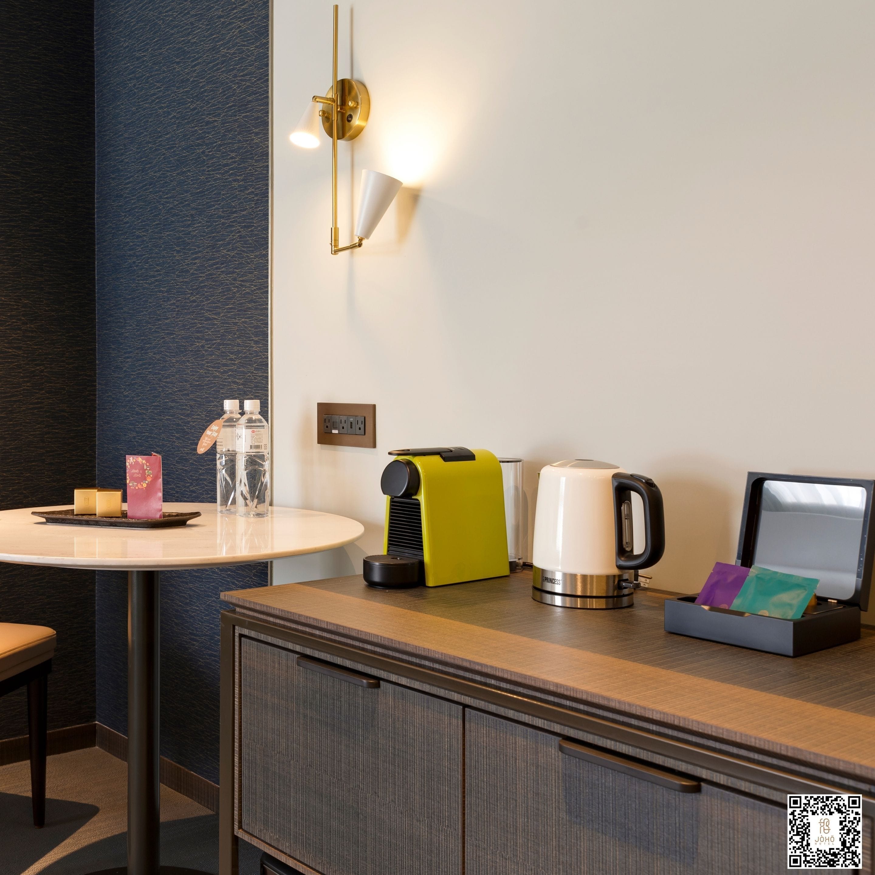 deluxe double room, 1 king bed, non smoking, bathtub (no view) | 1 bedroom, premium bedding, down duvets, pillow-top beds