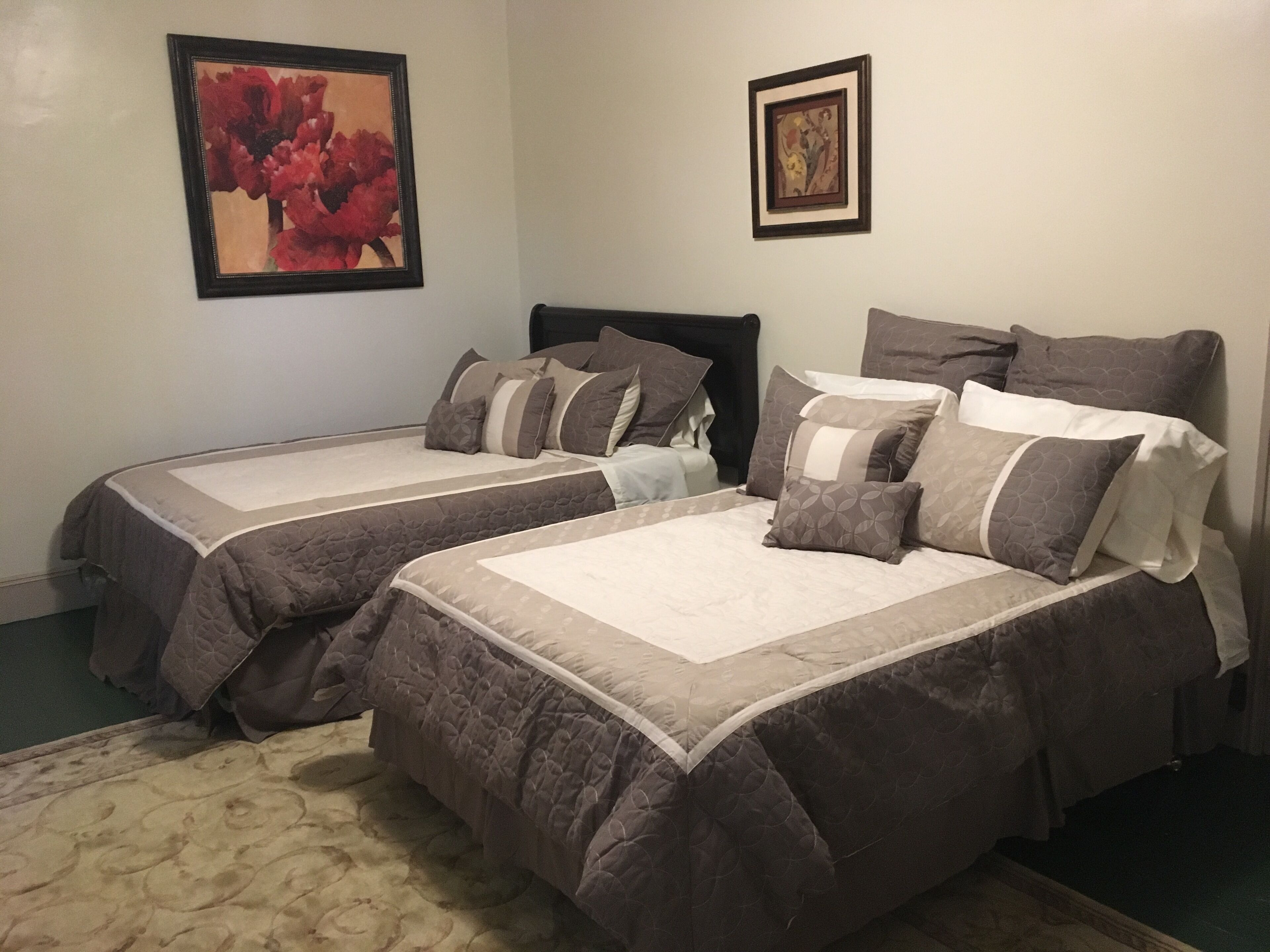 3 bedrooms, desk, iron/ironing board, WiFi