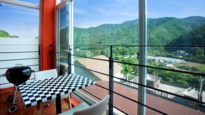 Chambre (Whirlpool Room B) | Repas dans la chambre