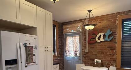 Hip S. Broadway 2 BR Historiallinen Denver, Yksityinen piha