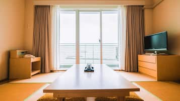 Habitació tradicional (Japanese Style, 3 Guests) | Escriptori, espai de treball apte per a portàtils i wifi gratuïta