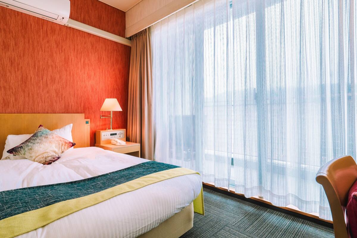 Economy Double Room | Desk, laptop workspace, WiFi (free)