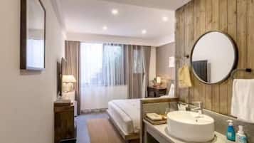 Exclusive Double Room, Non Smoking | Bathroom | Shower, rainfall showerhead, free toiletries, hair dryer