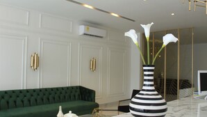 Reception - Hotel OR Suites (Barranquilla)