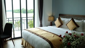 Caja fuerte, decoración individual, mobiliario individual y escritorio