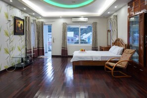 Premier Villa | 5 bedrooms, individually decorated, individually furnished, desk - F5 Villa (Ho Chi Minh City)