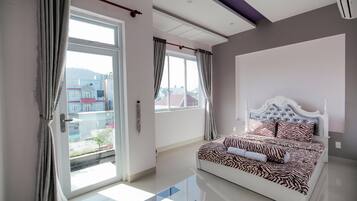 4 bedrooms, individually decorated, individually furnished, desk