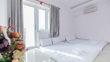 Standard Villa | 4 bedrooms, individually decorated, individually furnished, desk