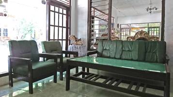 Khu tiếp khách ở sảnh