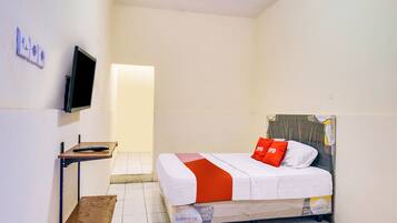 Kamar Double Standar | Wi-Fi gratis dan seprai linen