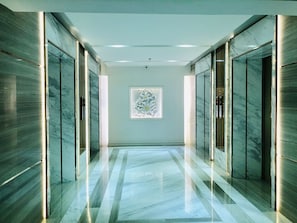 Lobby - M Suites by S Home (Ho Chi Minh City)