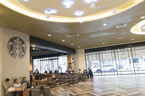Coffee shop - M Suites by S Home (Ho Chi Minh City)