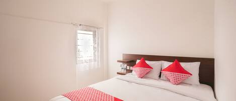 Deluxe Double Room | Free WiFi, bed sheets