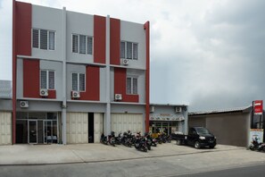 Exterior detail - Hotel O Cibeureum Residence (Bandung)