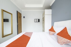 Habitación doble estándar | Escritorio, wifi gratis y ropa de cama