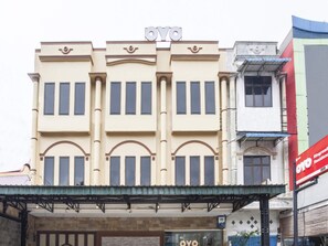 واجهة المنشأة