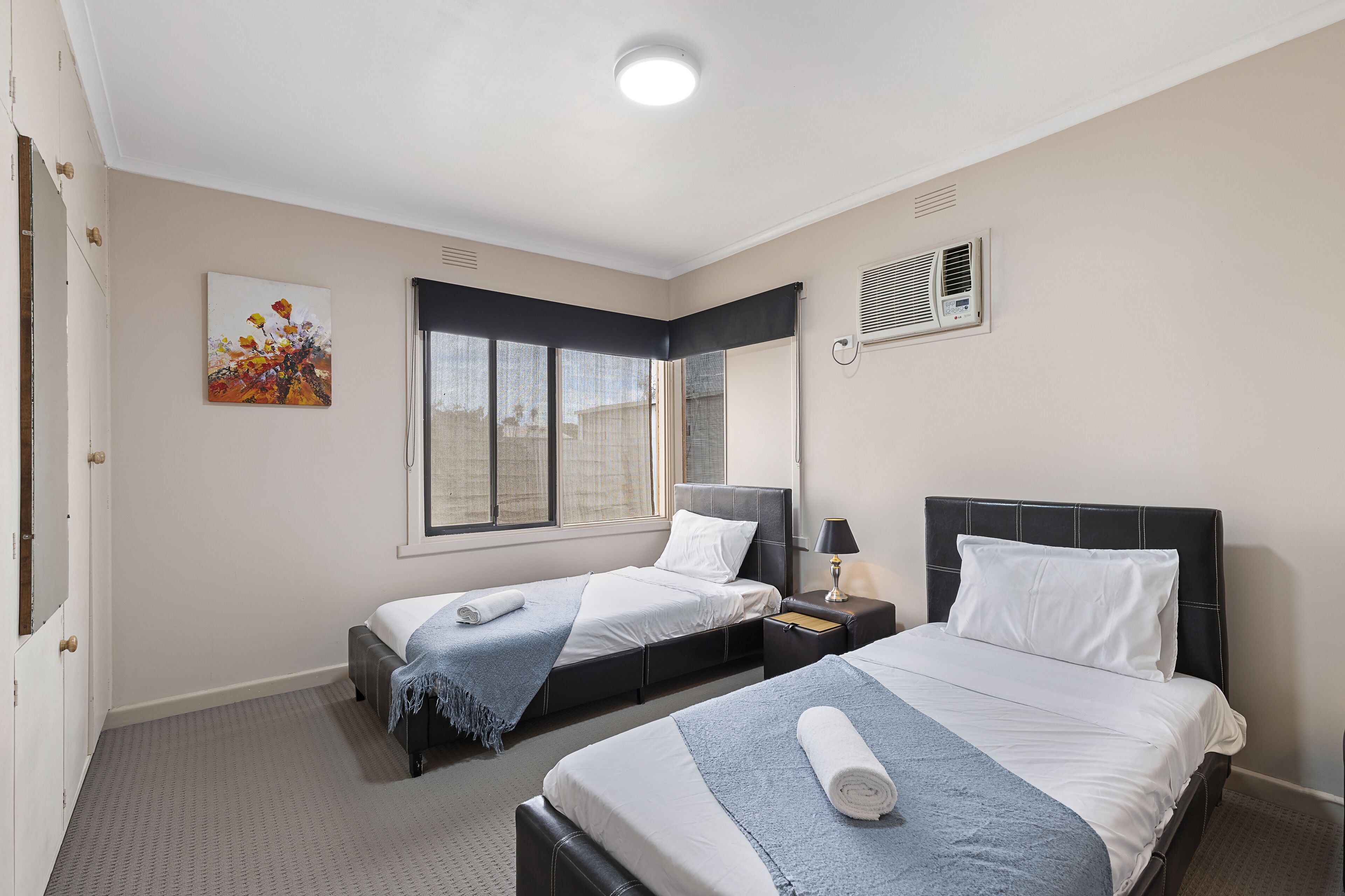 4 chambres, décoration personnalisée, ameublement personnalisé, bureau