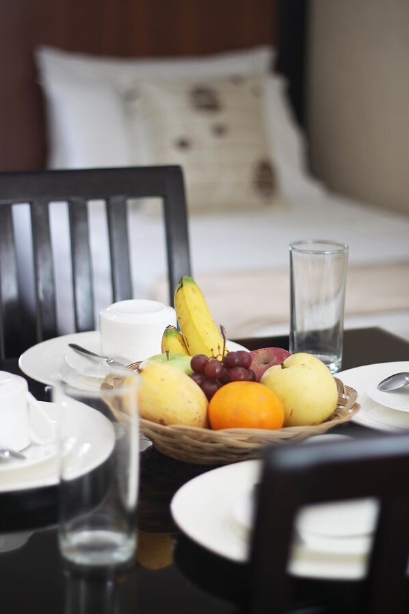 Junior Room | In-room dining