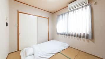 Japanese Style Room for 1 Guest | Desk, free WiFi, bed sheets