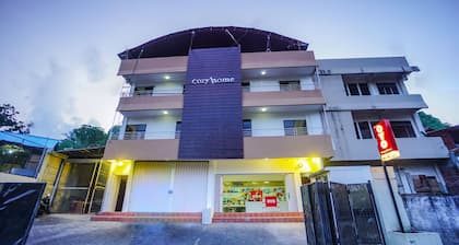 Super OYO 1838 COZY Home