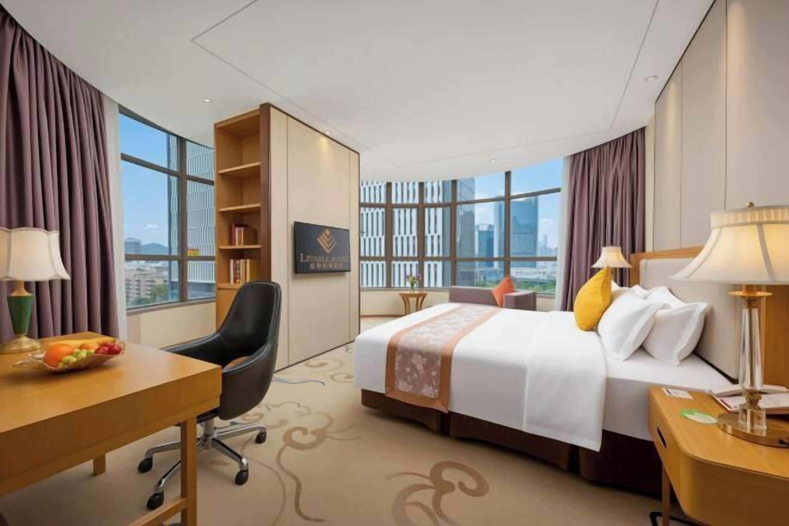 Minibar, blackout drapes, free WiFi, bed sheets