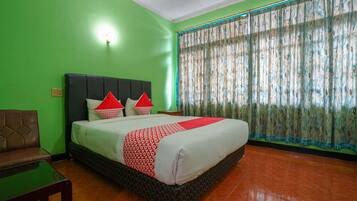 Deluxe Double Room | Desk, free WiFi, bed sheets