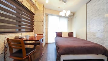 Apartment (301) | Laptop workspace, free WiFi, individually decorated