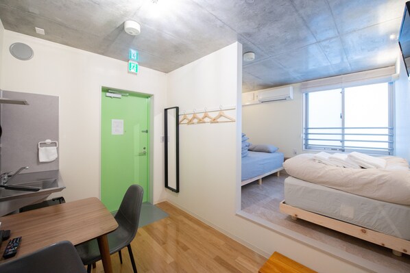 Economy Triple Room, Non Smoking