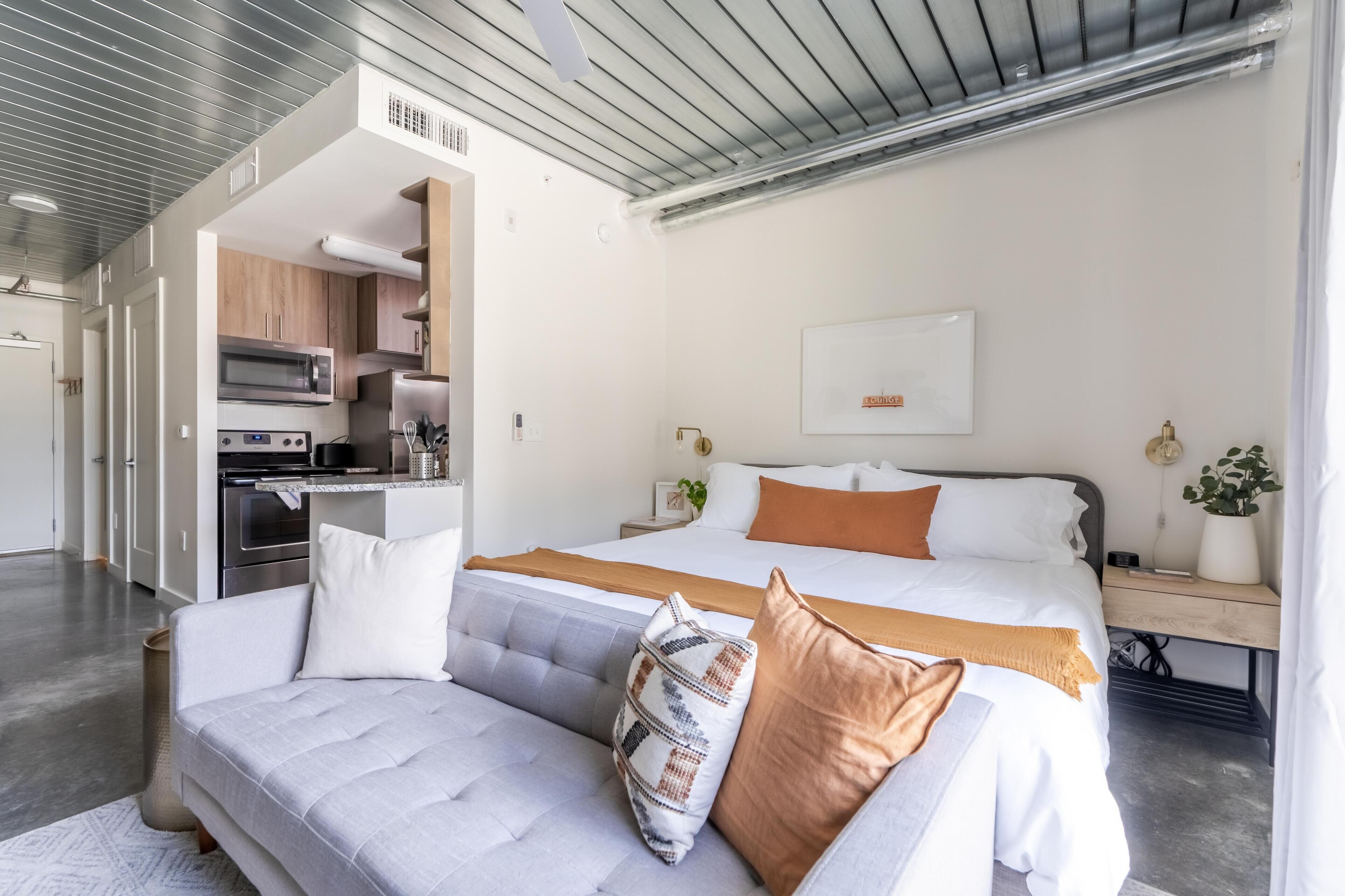 標準開放式客房, 1 張特大雙人床 | 1 間臥室、記憶床墊、獨特裝潢、布置獨特