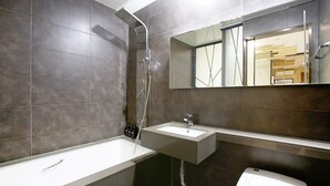 Standard Room | Bathroom - Gwangmyeong W Hotel (Gwangmyeong)