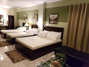 Suite, 1 Queen Bed and 2 Single Beds | Free WiFi, bed sheets - Rolet Hotel (Catbalogan City)
