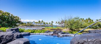 Remodeled, ground-floor home w/ beach access, shared pool & hot tub, & A/C