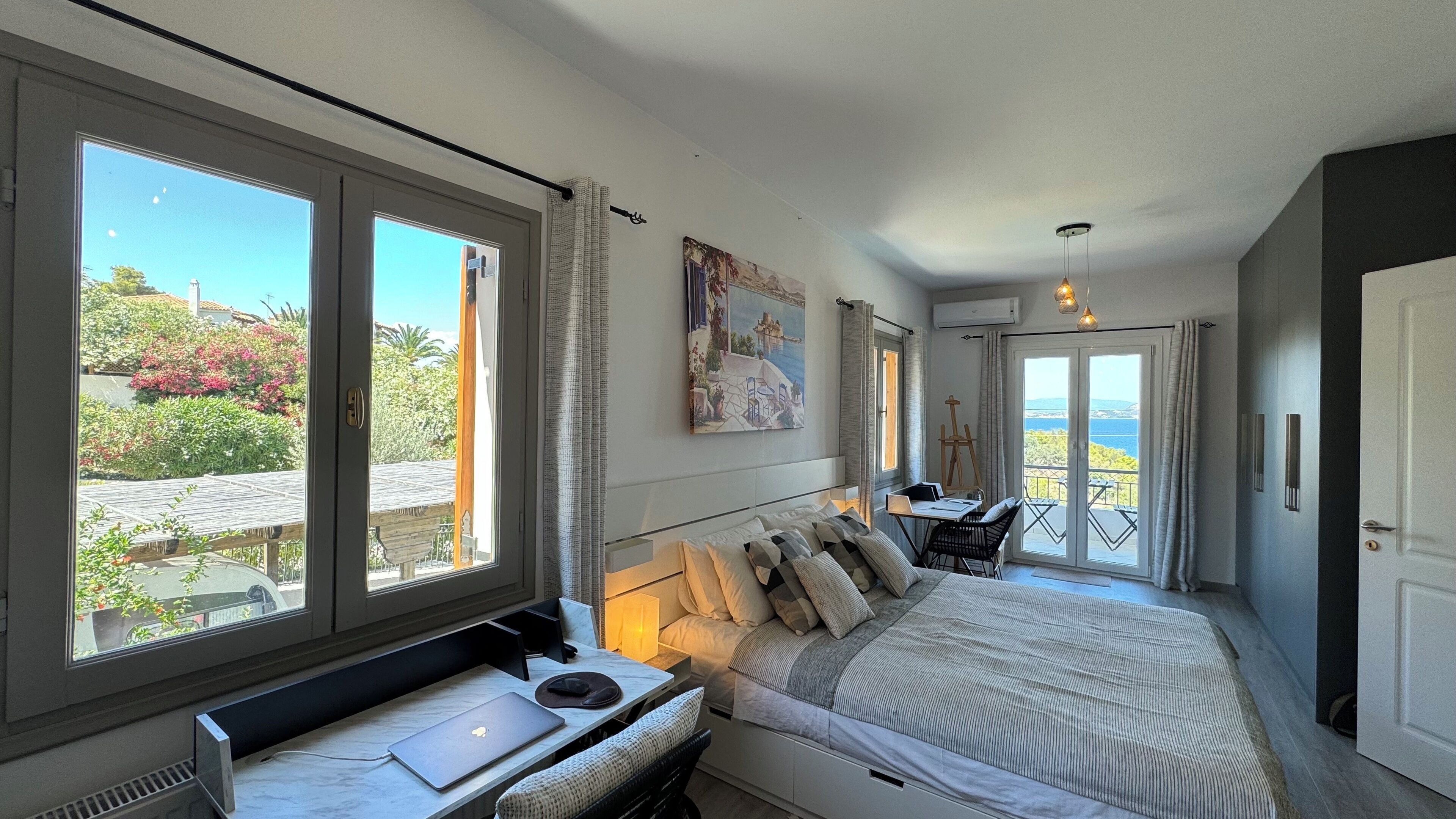 2 室のベッドルーム、デスク、アイロン / アイロン台、WiFi (無料)