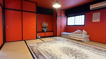 Family Room | Free WiFi