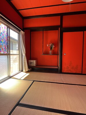 Japanese Style Room for 3 People | Free WiFi - Airport Osaka (Kaizuka)