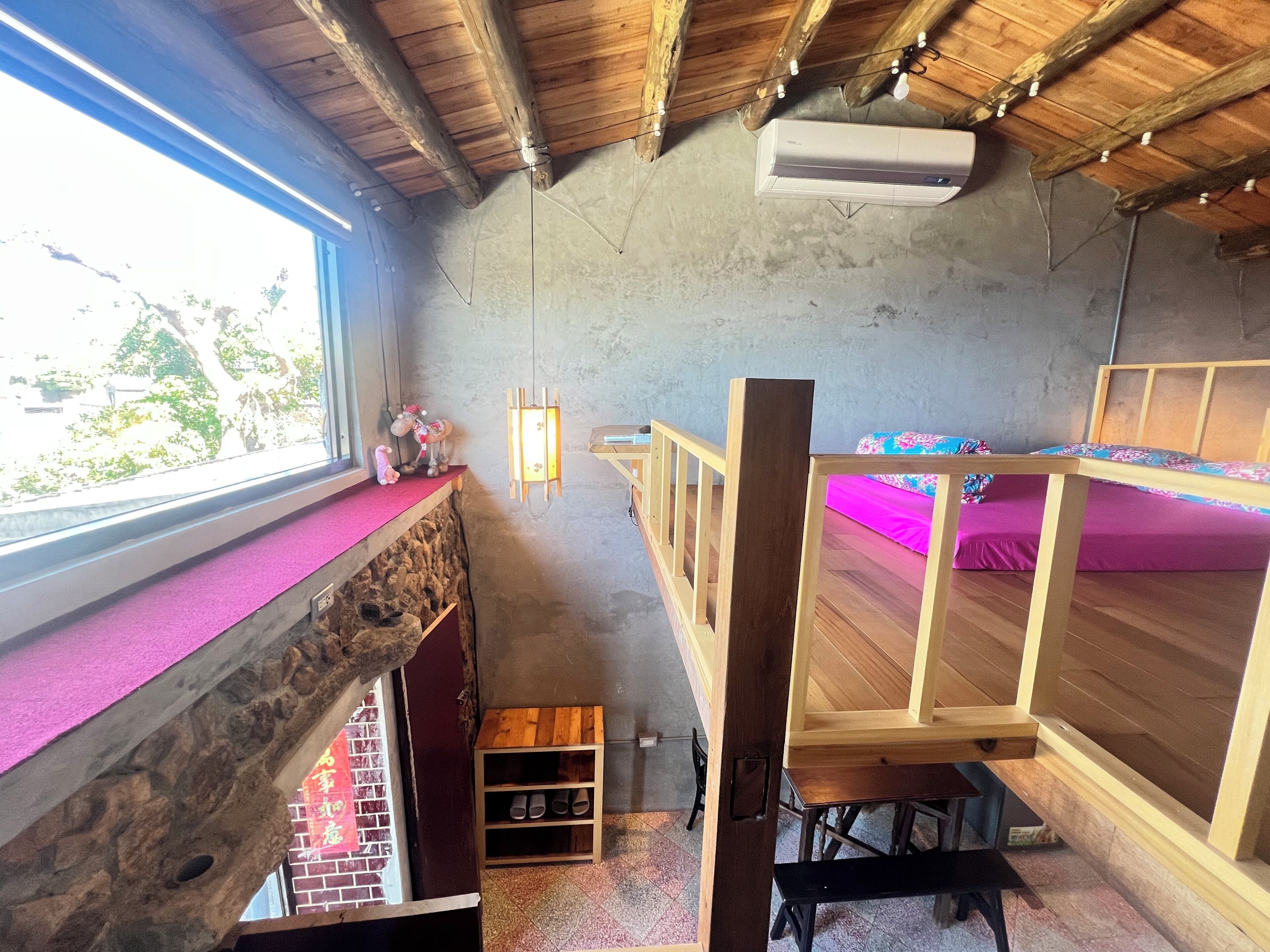 1 habitación, cortinas blackout, wifi gratis y ropa de cama 