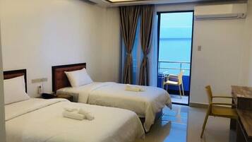 Desk, laptop workspace, iron/ironing board, free WiFi