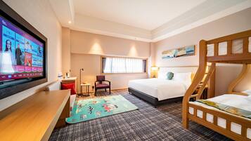 Family Room, Multiple Beds