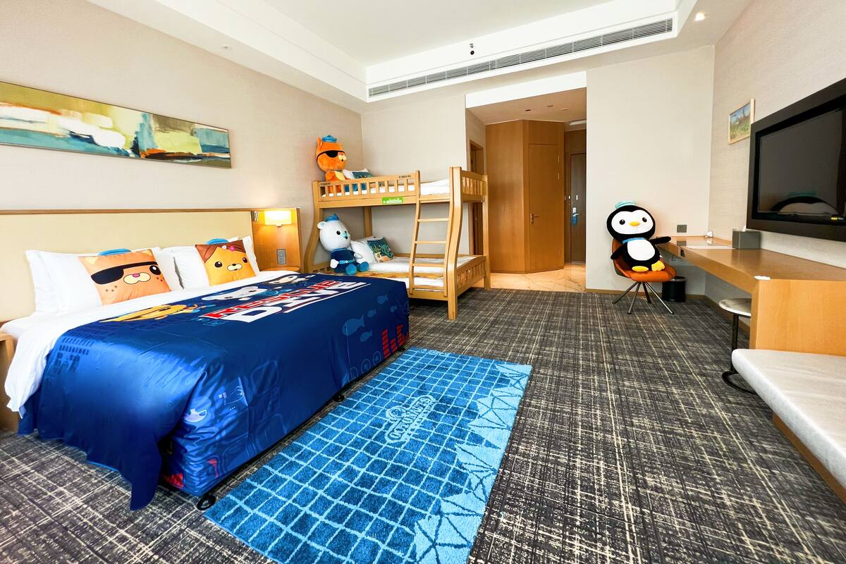 Familierom, flere senger | Dundyner, memory foam-senger, skrivebord og skrivebord for bærbar PC