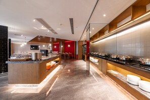 Petit-déjeuner buffet (68 CNY par personne)