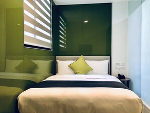 Blackout curtains, soundproofing, free WiFi, bed sheets - T.O Hotel Main Station (Taipei)