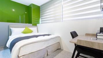 Cortinas blackout, quartos à prova de som, Wi-Fi de cortesia