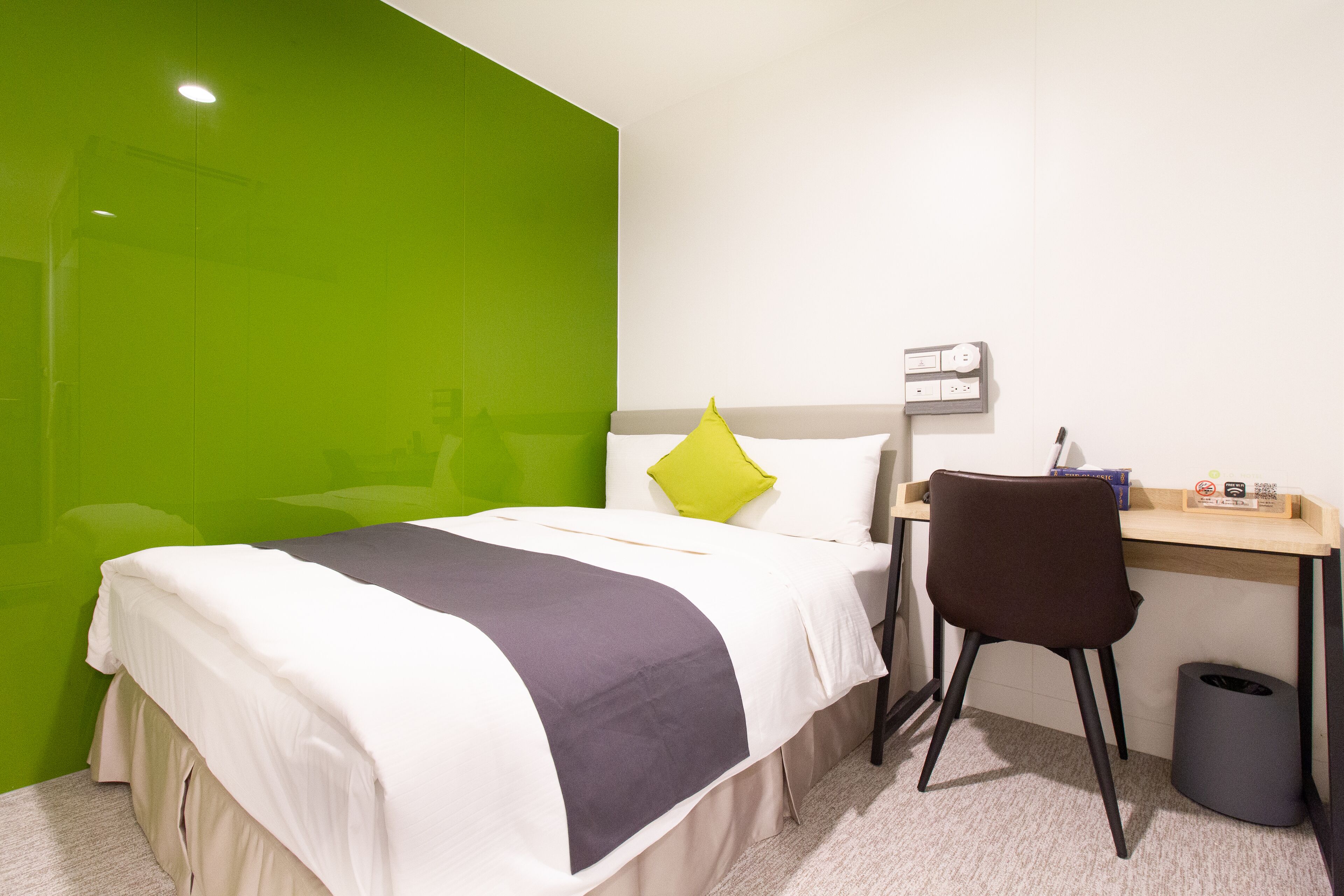 blackout curtains, soundproofing, free wifi, bed sheets