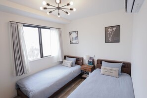 Signature Double or Twin Room, 2 Single Beds, City View | Laptop workspace, soundproofing, free WiFi, bed sheets - ZAITO Tokyo Kinshicho Economy Inn (Tokyo)