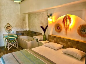 Romantic Double Room, Garden View | Premium bedding, individually decorated, individually furnished - Barba Otel (Urla)