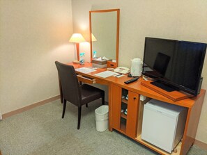 Twin Room | Desk, iron/ironing board, free WiFi - Toyama Jiyukan (Toyama)