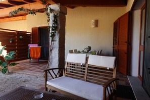 屋外ダイニングエリア