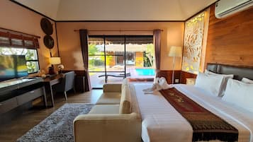 Lake Front Pool Access Villa | Wifi gratis
