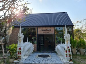 Reception - Naga Tara Resort (Phayao)